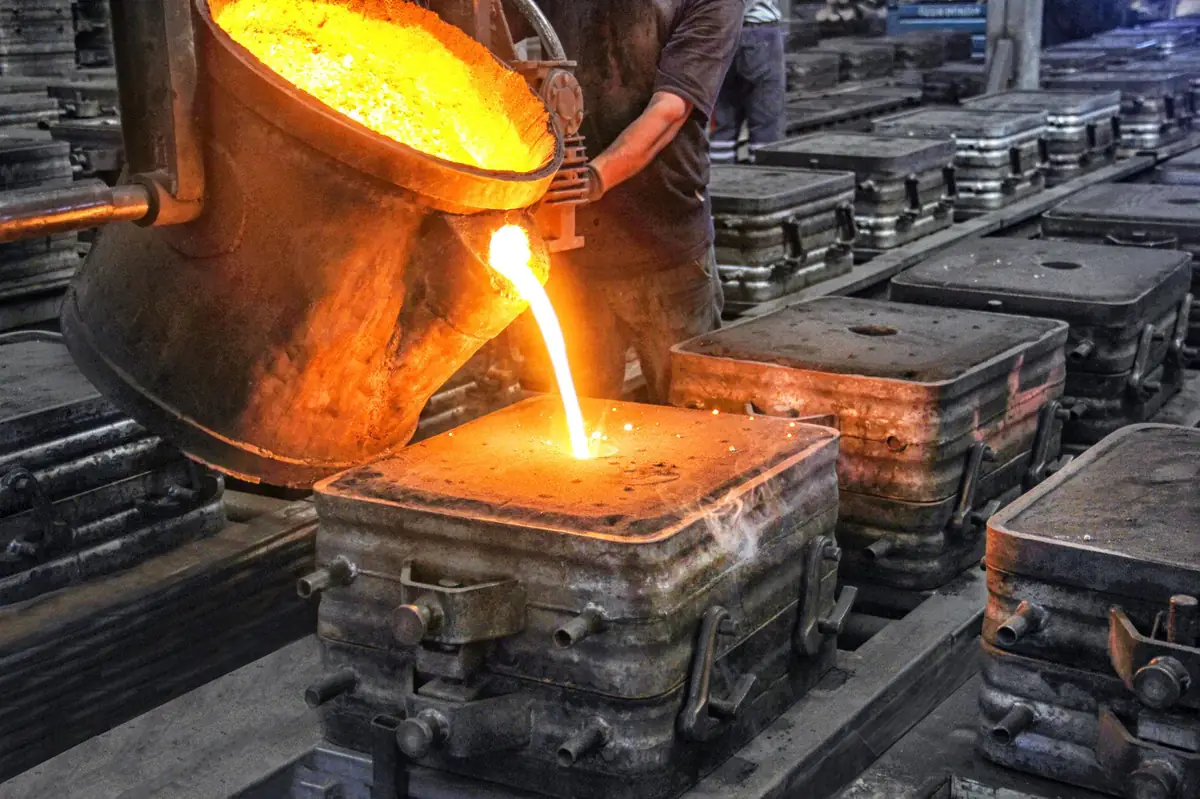 Ferroalloy furnace